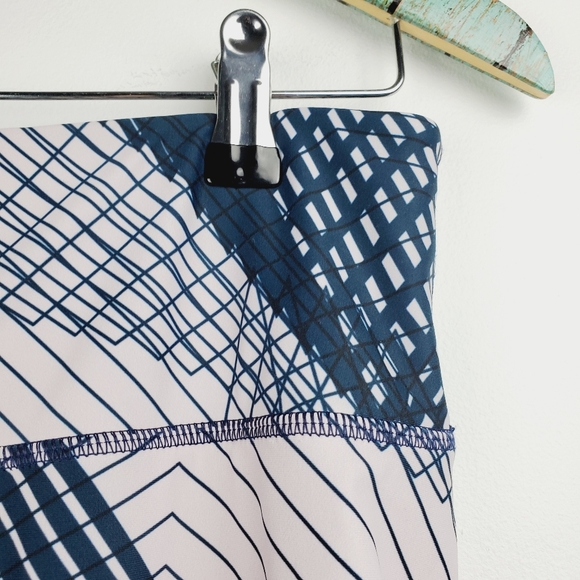 Noli Leggings Geometric Striped Leggings Med NWOT - Picture 2 of 7